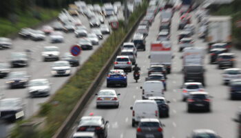 Paris : avec le passage à 50 km/h du périphérique, c’est aussi la fin de l’inter-files pour les motards