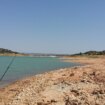 Rescatan a un joven con síntomas de ahogamiento tras caer al agua mientras pescaba en Honrubia