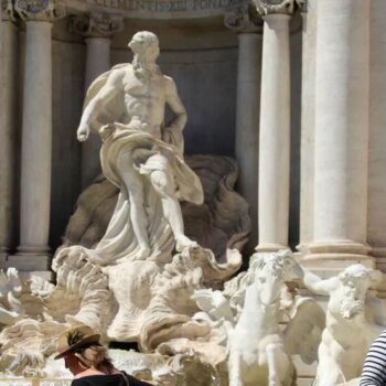 Roma estudia el cobro de una tasa a los turistas en la Fontana di Trevi