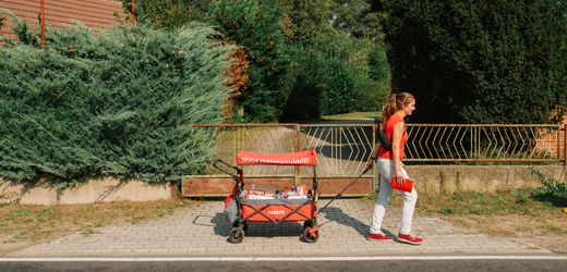 SPD-Abgeordnete Maja Wallstein in Brandenburg: Mit dem Bollerwagen gegen den Scholz-Frust