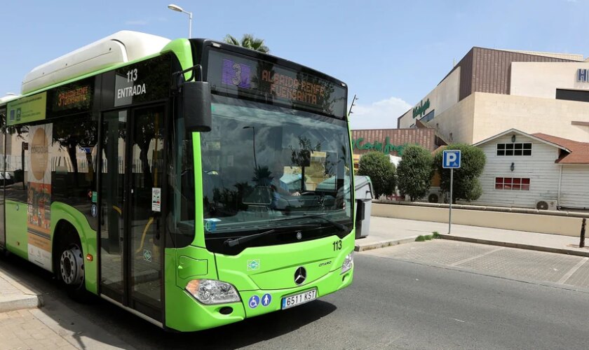 Solo 14 euros: esta es la promoción de Aucorsa para ir en autobús más barato