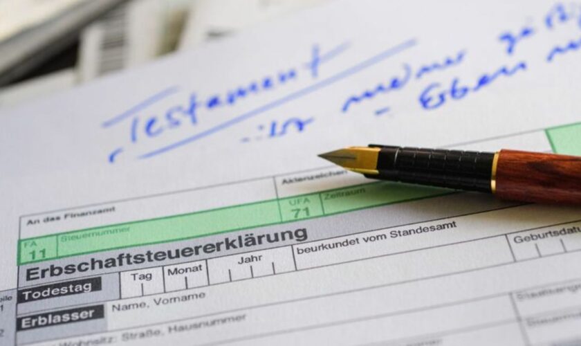 Erbschaftssteuererklärung: Vergangenes Jahr wurden - Schenkungen mit eingerechnet - in Bayern knapp 3,6 Milliarden Euro festgese