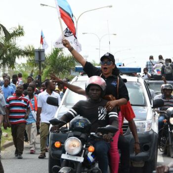 Tanzanie : les domiciles de deux leaders d'opposition pris pour cible par la police avant une manifestation