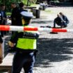 Die Polizei sichert nach dem Tötungsdelikt im Alten Botanischen Garten München Spuren