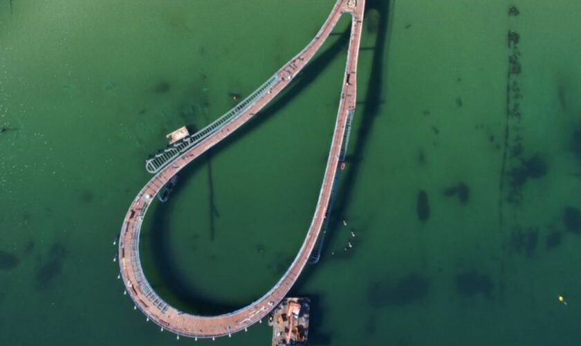 Timmendorfer Strand hat eine neue Seebrücke und die wird nun feierlich eröffnet. Foto: L + W, Sebastian Stoll, Lübeck/dpa