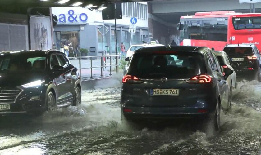 Überschwemmungen und Verletzte: "Haben gedacht, wir fliegen weg": Unwetter sorgt für Chaos in Norddeutschland