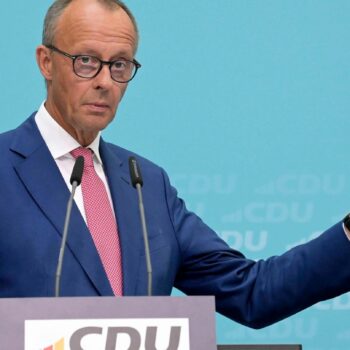 Friedrich Merz während der Pressekonferenz zum Ausgang der Landtagswahlen in Thüringen und Sachsen