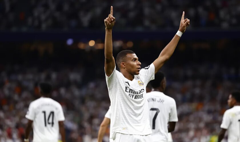 Un doblete de Mbappé tumba al Betis y a la ansiedad y el Madrid respira hacia el parón