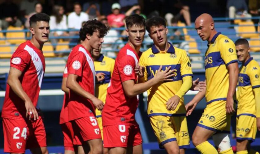 Un gol de Miguel Sierra sella el empate del Sevilla Atlético con el Alcorcón (2-2)