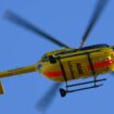 Der Verletzte wird mit einem Rettungshubschrauber in eine Klinik gebracht. (Symbolbild) Foto: Robert Michael/dpa