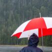 Vor allem im Südosten Bayern regnet es anhaltend. Foto: Armin Weigel/dpa