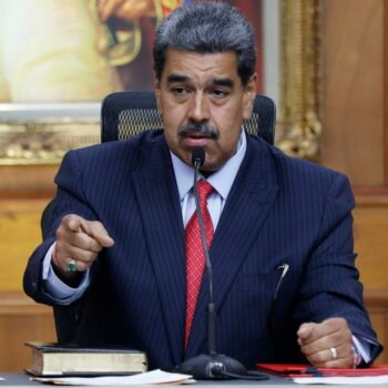 Venezuela: Maduro moves Christmas to October amid turmoil