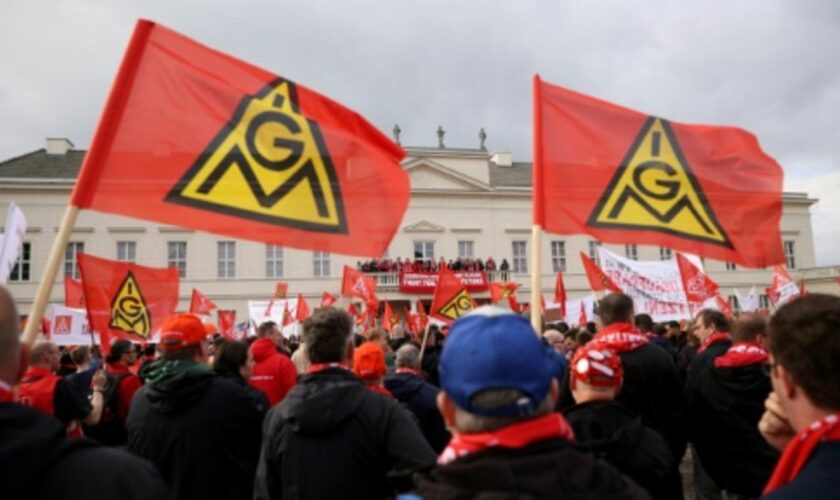 IG-Metall-Kundgebung bei VW in Hannover