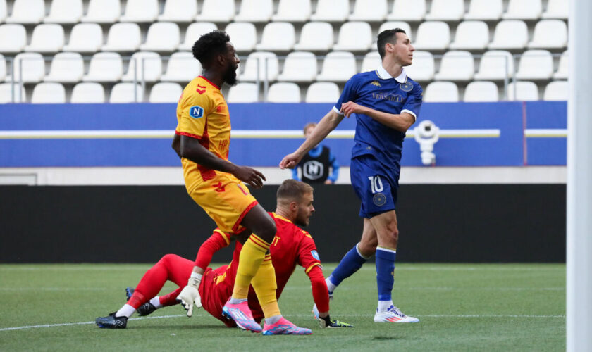 Versailles-Orléans (1-3) : deux cartons rouges, première défaite… Coup dur pour les Versaillais