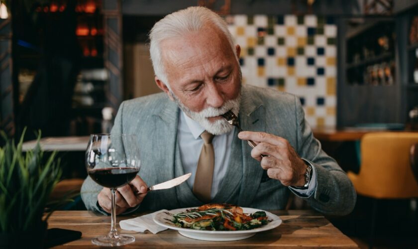 Vous ne devriez pas avoir peur de dîner seul au restaurant