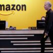 Bisher konnte man bei Amazon an zwei Tagen pro Woche im Homeoffice bleiben. (Archivbild) Foto: Elaine Thompson/AP/dpa