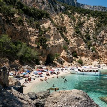 ‘Stunning’ Europe hot spot brings in strict sea rule - and it could cost Brits