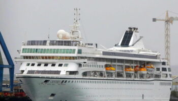 Le navire de croisière de luxe «Odyssey» prend enfin la mer après quatre mois de blocage à Belfast