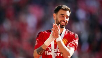 Bruno Fernandes has red card during Man United loss to Tottenham overturned