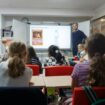 Un cours d'économie dispensé par Anthony Benhamou dans une école primaire du 8e arrondissement, le 26 septembre 2024