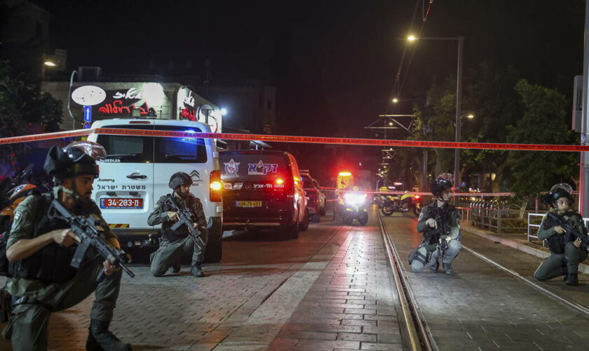 Attentat à Tel-Aviv : deux Palestiniens ouvrent le feu dans une station de tram, sept morts