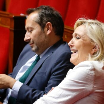 La présidente du groupe RN Marine Le Pen au côté du député RN Sébastien Chenu, le 3 juin 2024 à l'Assemblée nationale à Paris