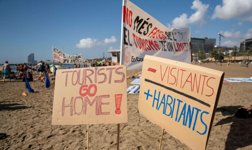 Eté touristique record en Espagne où les manifestations hostiles au surtourisme se multiplient