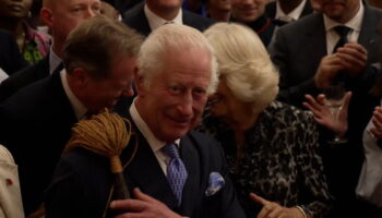 King Charles shows off his ‘moves’ during Samoan dancing lesson