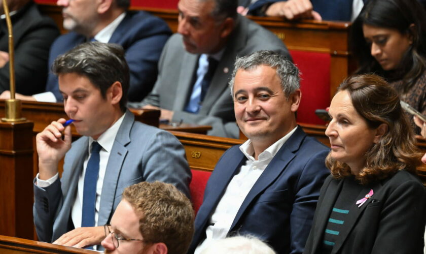 Gouvernement Barnier, en direct : Darmanin menace, un sondage conforte le Premier ministre