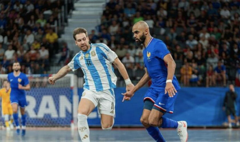 Futsal. France - Argentine : début de match fou avec trois buts, le match en direct