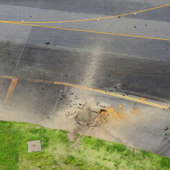 Une bombe datant de la Seconde Guerre mondiale explose sur le tarmac d’un aéroport japonais