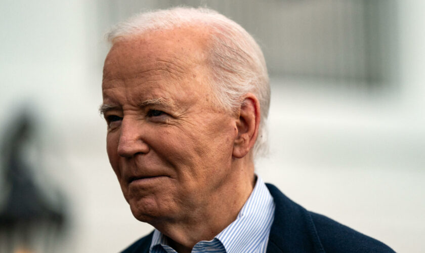 Joe Biden évoque de possibles frappes contre le pétrole iranien, les prix bondissent