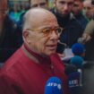 L'ancien Premier ministre socialiste français Bernard Cazeneuve s'adresse aux médias lors des Quatre Rencontres de la Gauche à Bram, dans le sud-ouest de la France, le 28 septembre 2024. (Photo d'IDRISS BIGOU-GILLES / AFP )