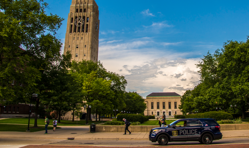 University of Michigan Jewish students, rabbi held at gunpoint during dinner