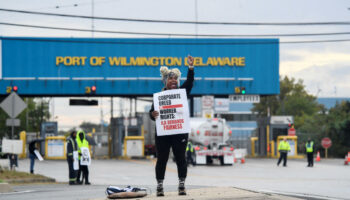 Grève aux États-Unis : les dockers reprennent le travail après un accord de principe