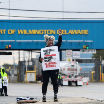 Grève aux États-Unis : les dockers reprennent le travail après un accord de principe