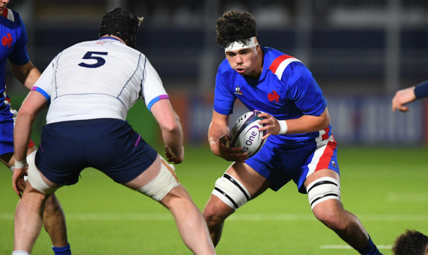 Hugo Auradou, l’un des deux rugbymen français accusés de viol en Argentine, va rejouer avec son club de Pau