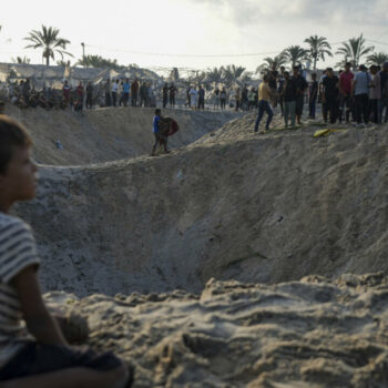 Bombardements au Liban, tensions avec l'Iran : la guerre à Gaza éclipsée ?