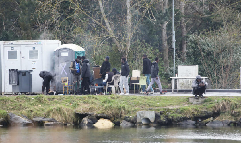 Immigration : « La surenchère répressive nous emmène droit dans le mur », alertent des associations et des chercheurs