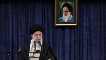 En Iran, une rare prise de parole de l’ayatollah Khamenei attendue après l’attaque contre Israël