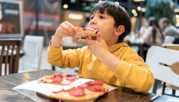 Ultra-processed foods have these repercussions on children's health, nutritionist warns