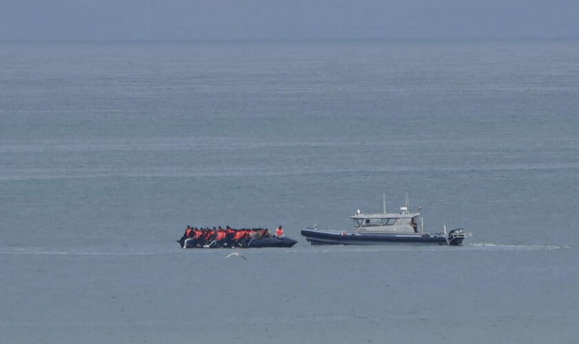 Drame dans la Manche : quatre migrants, dont un enfant, meurent en tentant la traversée