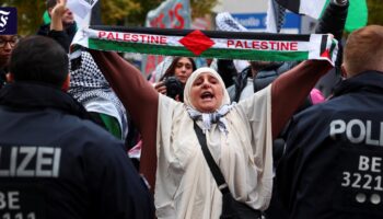 Demonstrationen vor dem Jahrestag: Vereinzelte „Hamas“-Rufe aus der Menge