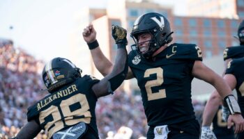 Vanderbilt stuns top-ranked Alabama, securing Commodores' first-ever win over No. 1 team