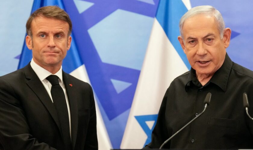 Le président français, Emmanuel Macron a rencontré Benyamin Netanyahou, le Premier ministre d'Israël, le 24 octobre 2023.