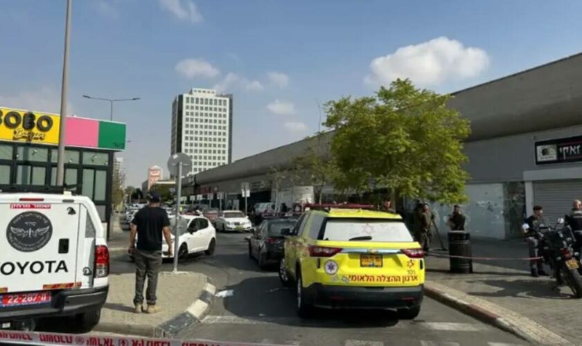 Israël : une femme tuée et plusieurs dizaines de blessés dans une attaque armée à Beer Sheva