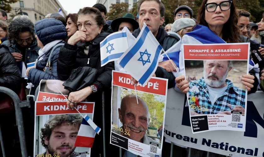 Attaque du 7-octobre : à la manif d’hommage à Paris, les témoignages forts des familles des victimes