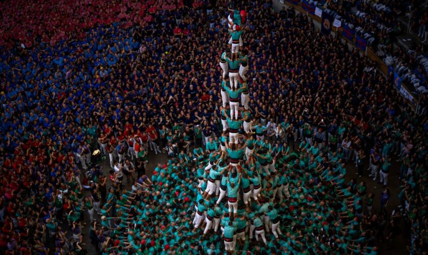 PHOTO COLLECTION: Spain Catalonia Human Tower