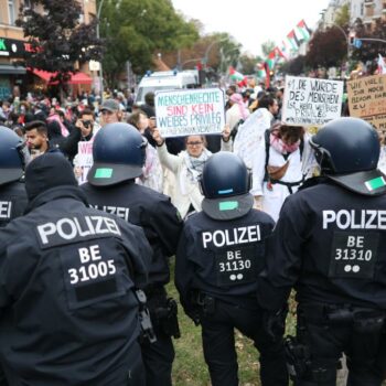 Pro-Palästina-Demo in Berlin nach Ausschreitungen abgebrochen