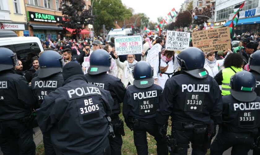 Pro-Palästina-Demo in Berlin nach Ausschreitungen abgebrochen